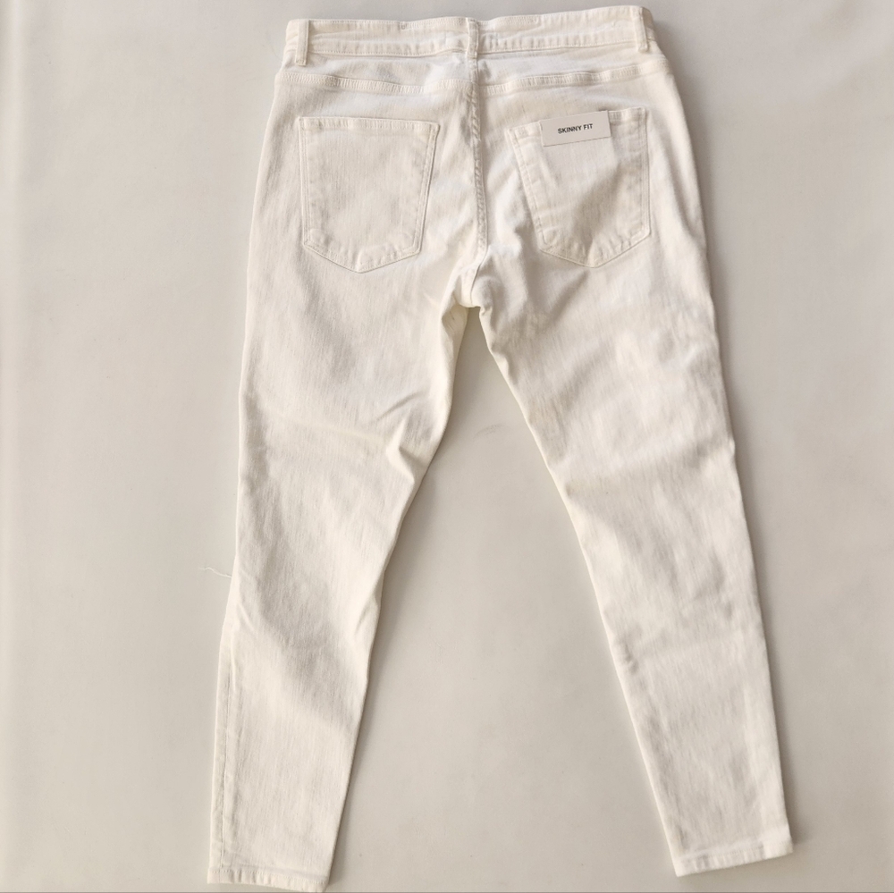 NWOT- Zara Men's White Distress Skinny Jeans - Picture 9 of 11